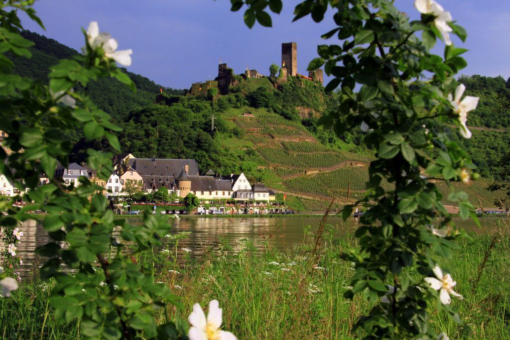 Hotel Haus Burg Metternich Beilstein  Exterior foto