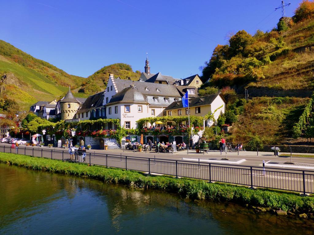 Hotel Haus Burg Metternich Beilstein  Exterior foto